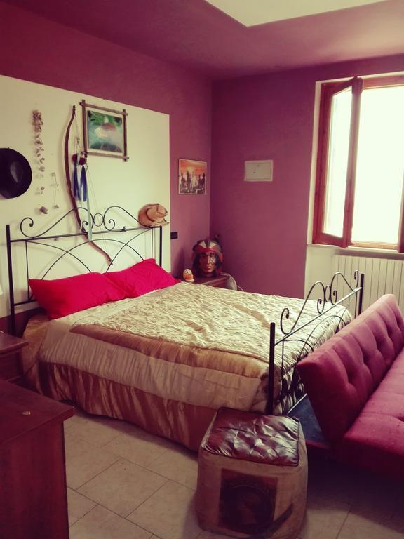 Ferienwohnung Il Girasole Castel Ritaldi Exterior foto