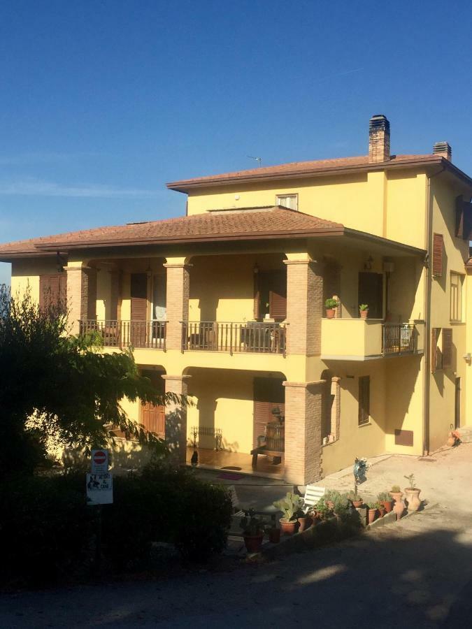 Ferienwohnung Il Girasole Castel Ritaldi Exterior foto