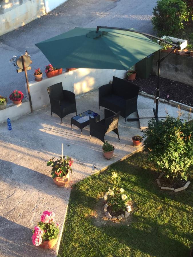 Ferienwohnung Il Girasole Castel Ritaldi Exterior foto